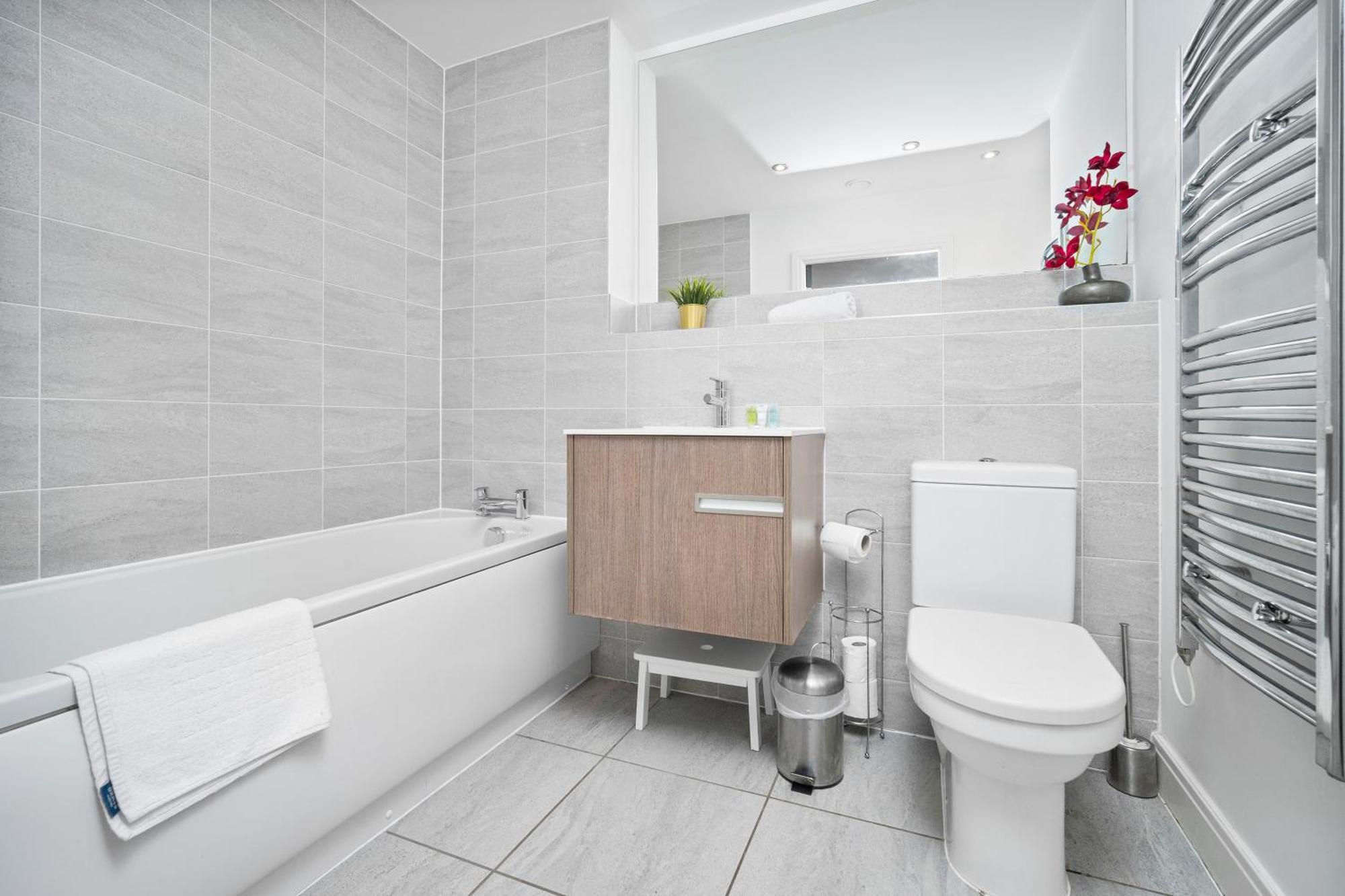 New Luxe Apartment - Secure Parking - Birmingham City Centre - Netflix - Wifi - Top Rated - 54M エクステリア 写真