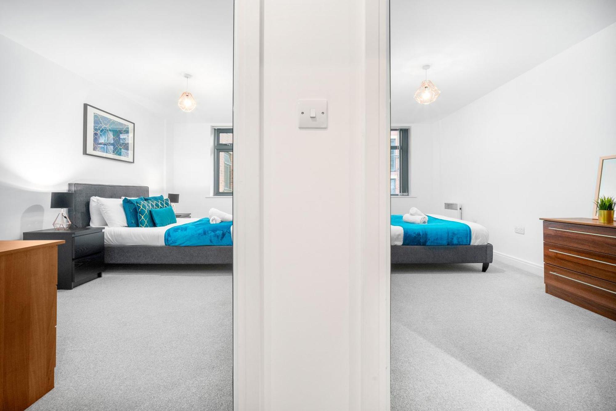 New Luxe Apartment - Secure Parking - Birmingham City Centre - Netflix - Wifi - Top Rated - 54M エクステリア 写真
